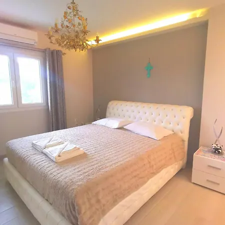 Maro The Fox Apartment