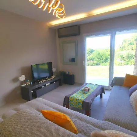 Maro The Fox * Αλεπού